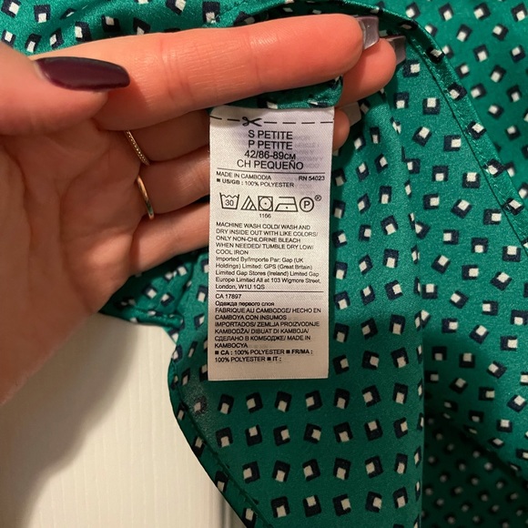 Banana Republic Blouse - NWOT - Picture 4 of 4